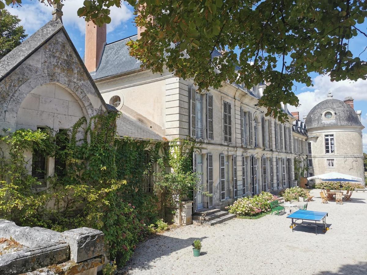 Chateau Des Barres Sainpuits Exterior photo