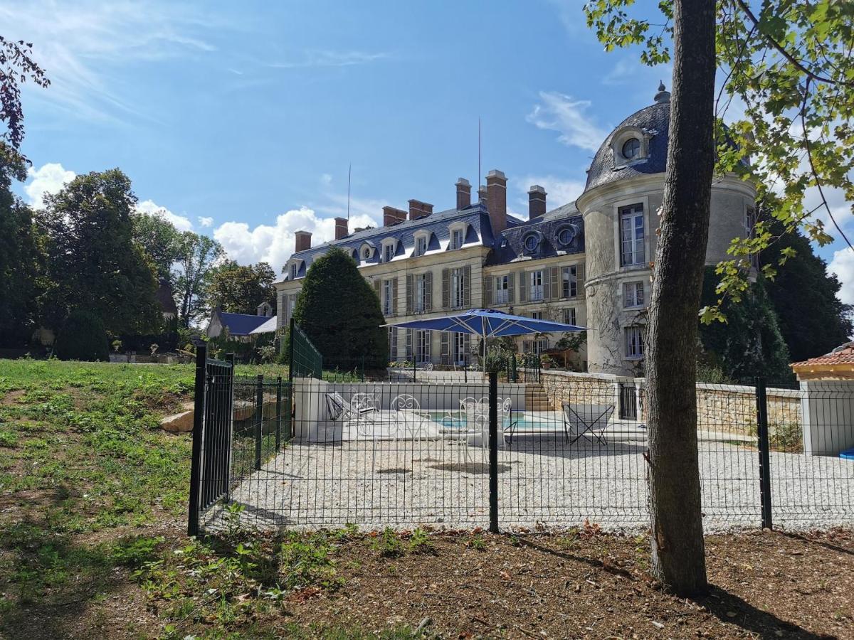 Chateau Des Barres Sainpuits Exterior photo